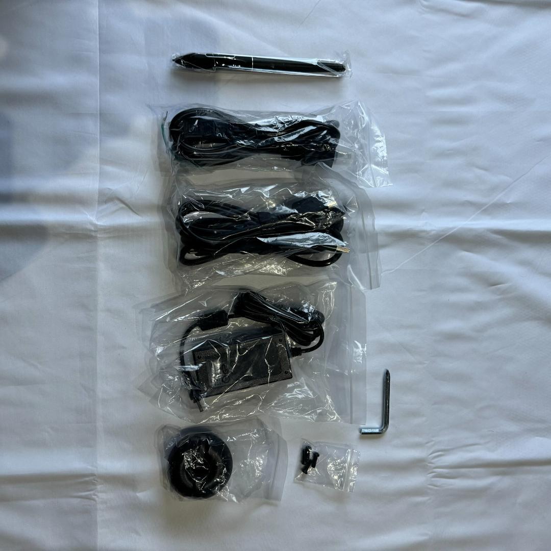 【ほぼ未使用】Huion Kamvas 22 Plus【液タブ】