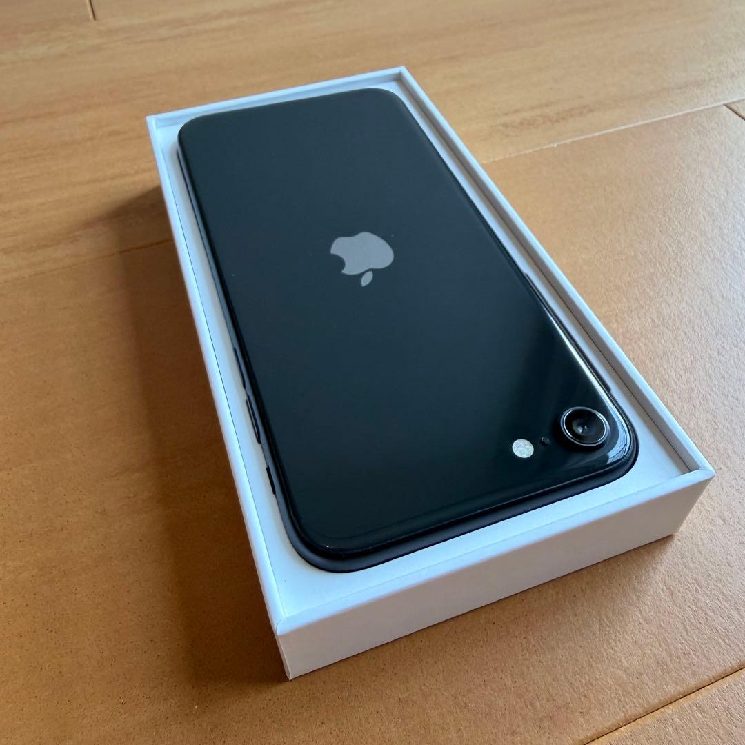 iPhone SE 2nd 64GB MHGP3J/A 88% 超美品 送料無料