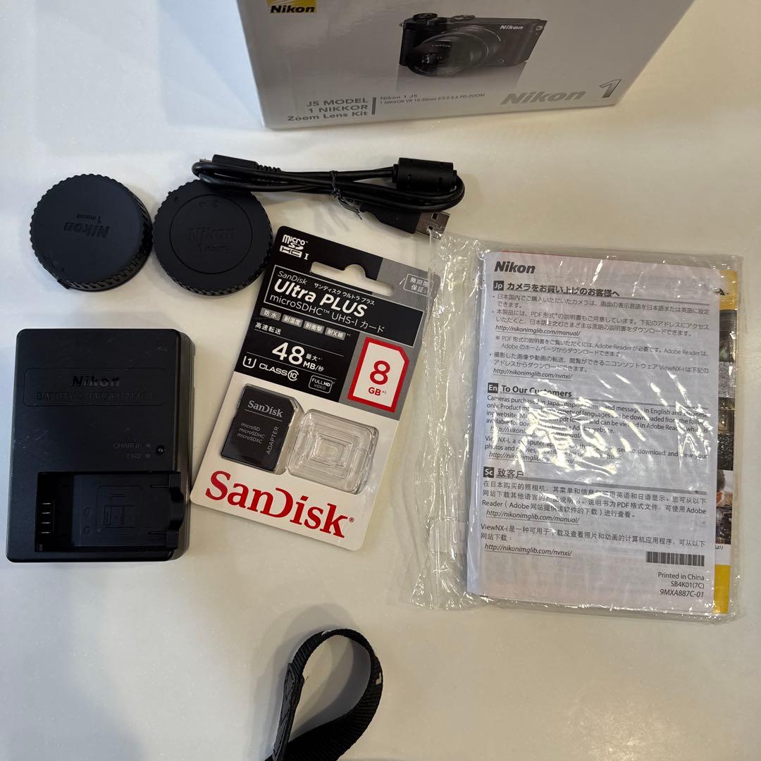 値下げ中！Nikon 1 J5 ミラーレスカメラ　自撮りカメラ