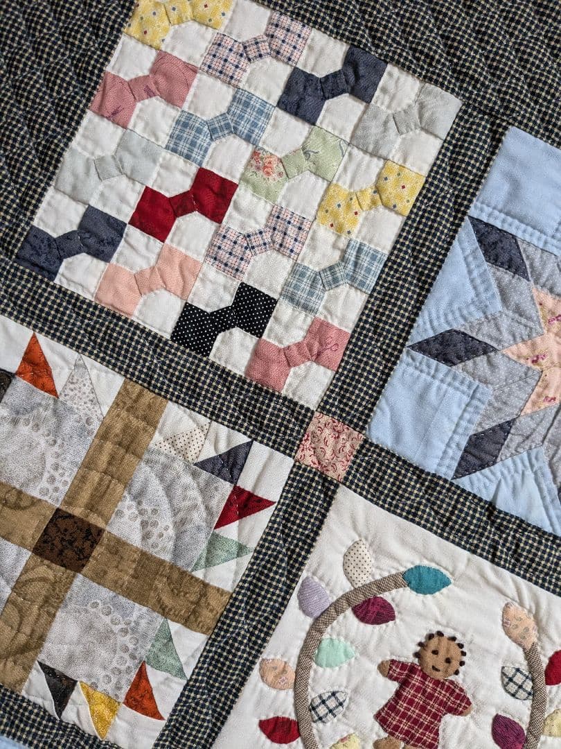 パッチワーク　サンプラーキルト　タペストリー☆