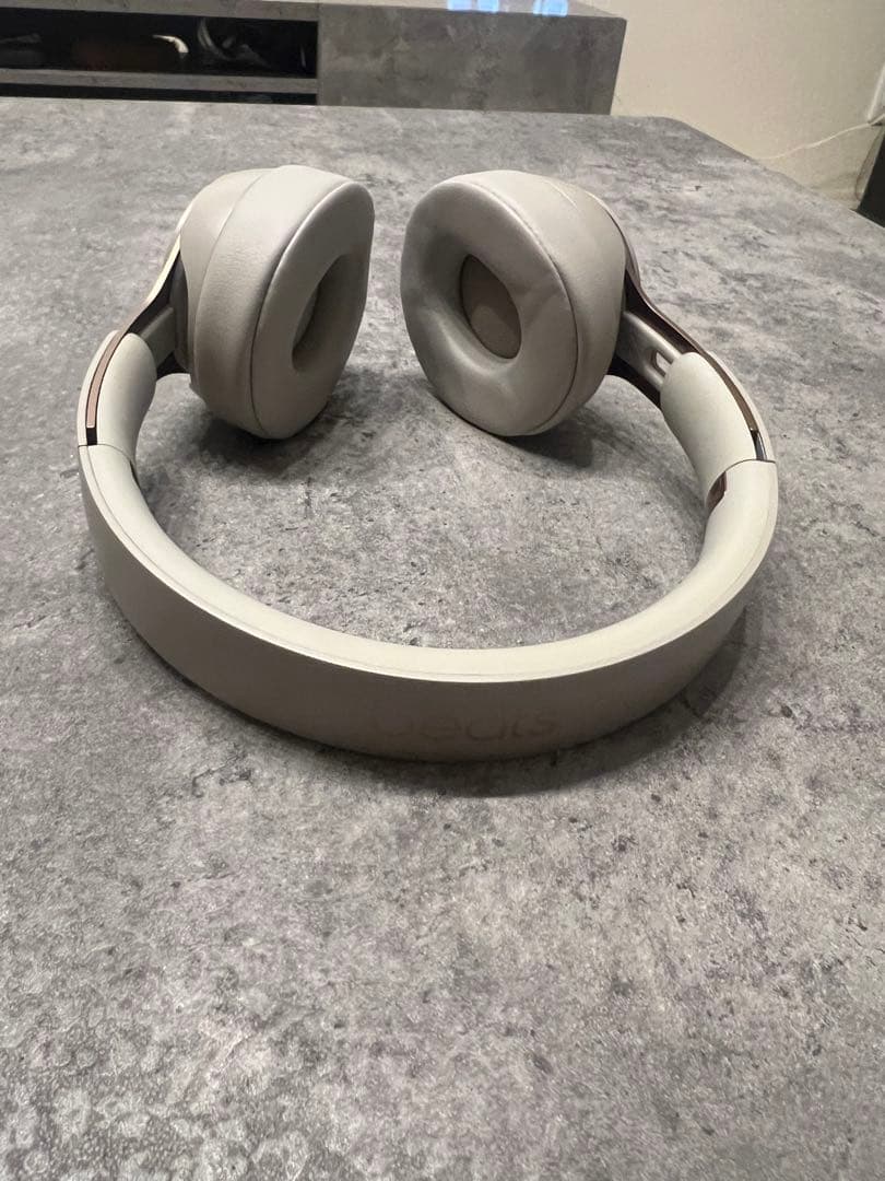 【美品】Beats SOLO PRO ワイヤレスヘッドホン グレー