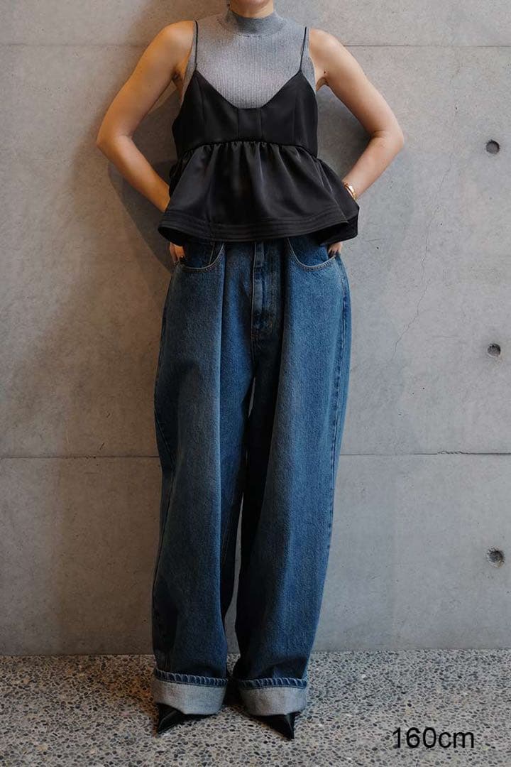 キラリ！新品未使用⭐︎machatt⭐︎ サテンフレアキャミソール