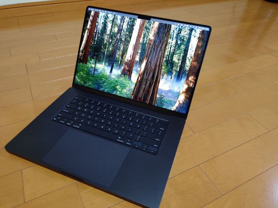 美品　Macbook Pro (M3Pro) 16in ブラック おまけ付き