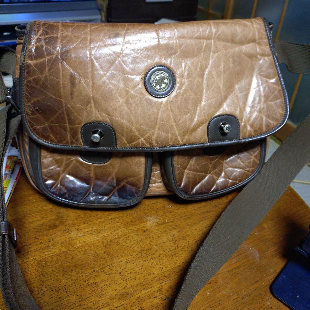 HUNTINGワールド ショルダーバッグ