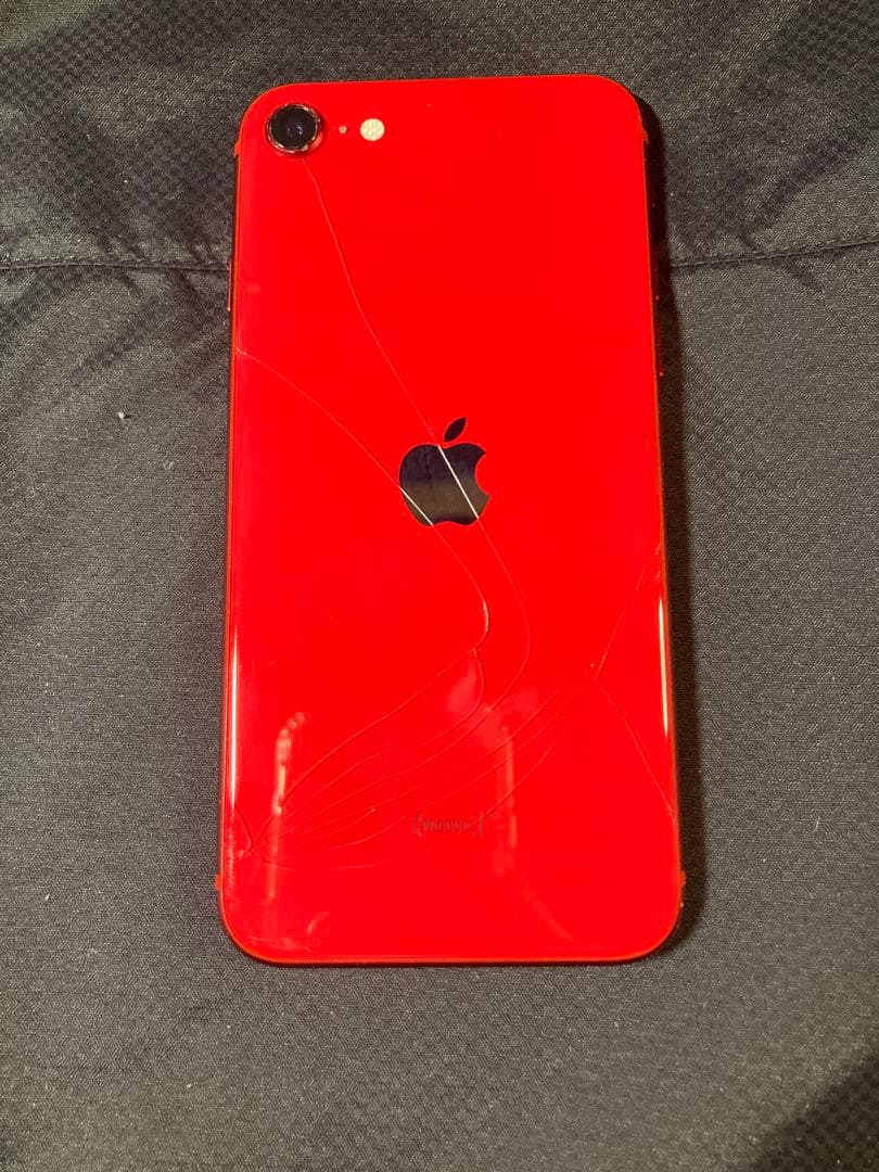 Apple iPhone SE2 レッド 128 GB 背面割れ