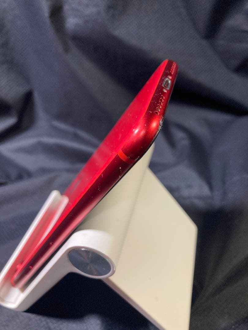 Apple iPhone SE2 レッド 128 GB 背面割れ