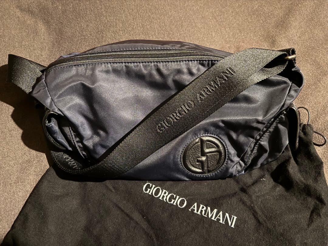 ス*８様 激レア　ジョルジオ アルマーニ　大人気ボディバッグ