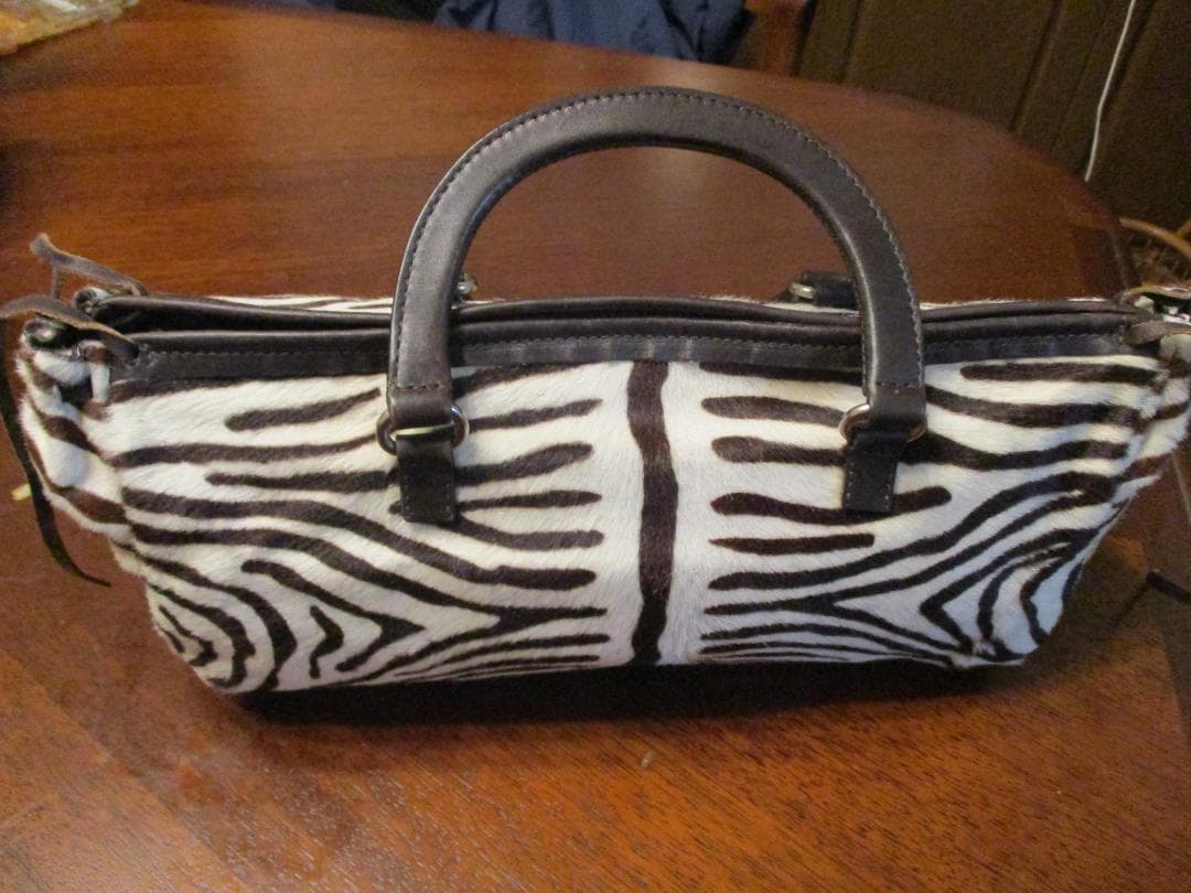 PRADA　プラダ　レア　ハラコ　ゼブラ柄