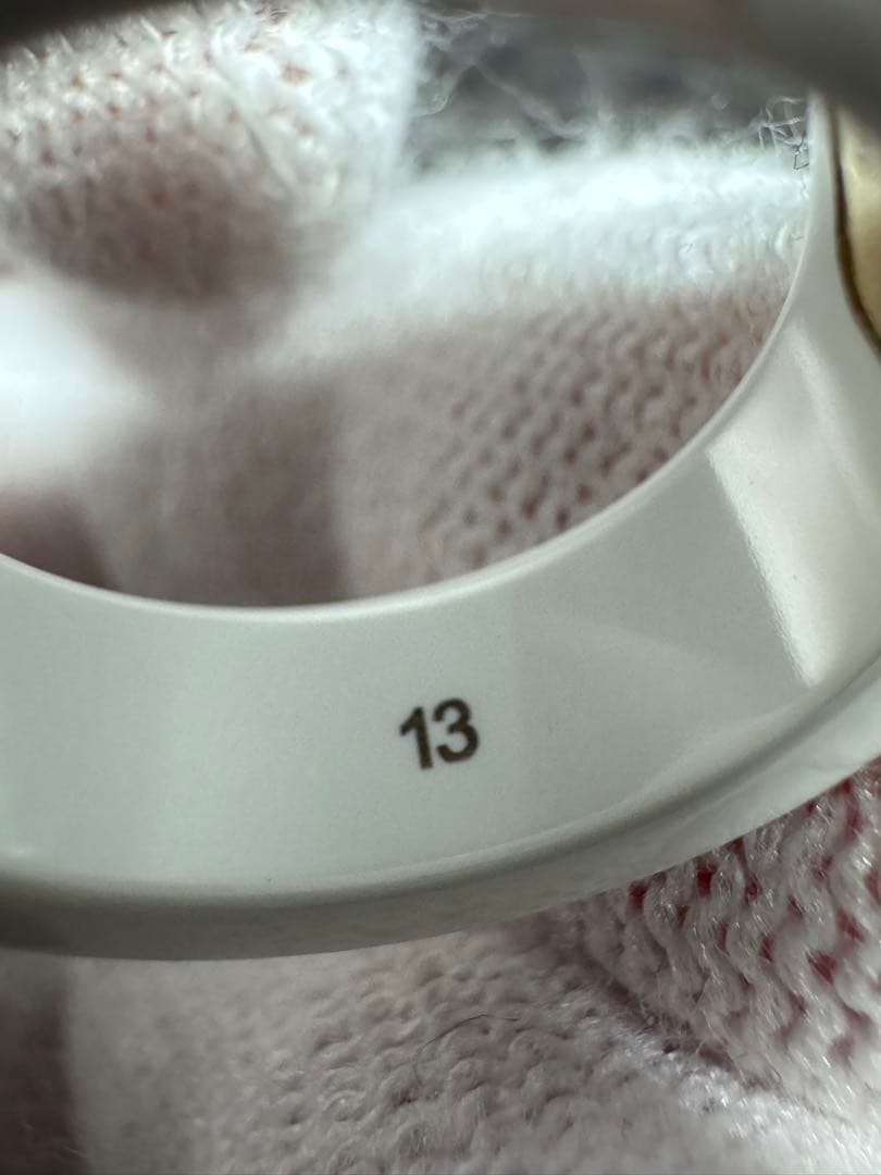 Gucci ホワイトセラミック リング