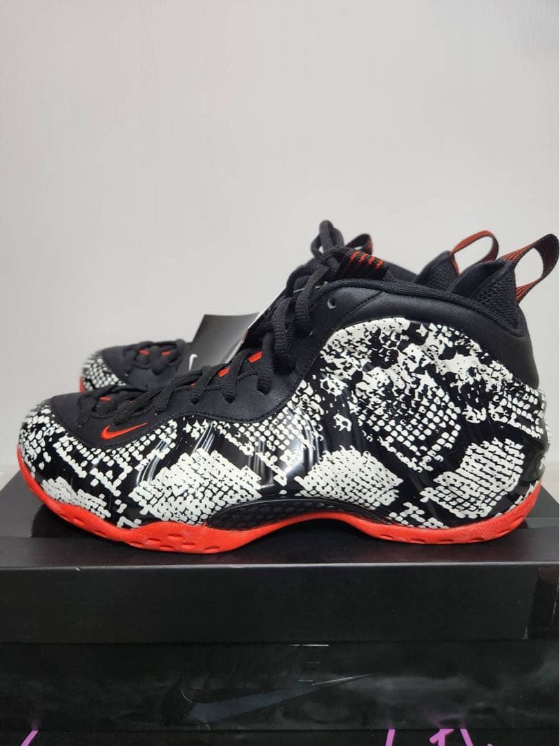 ナイキ エア フォームポジット1 スネークスキン