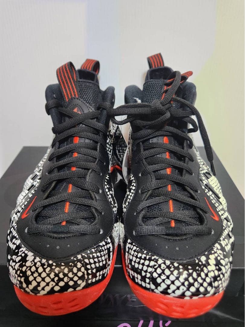 ナイキ エア フォームポジット1 スネークスキン