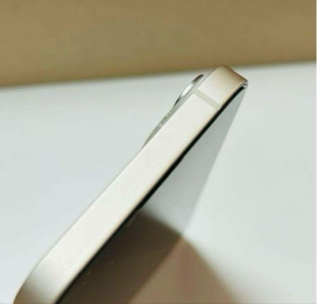 iPhone 14 Plus 512GB バッテリー残量83%