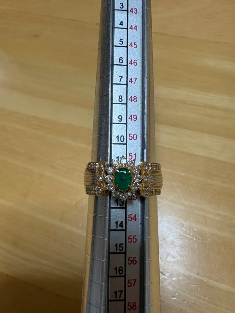 エメラルド PT900ダイヤモンド リング