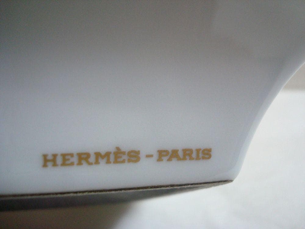 エルメス　HERMES　　灰皿　アッシュトレイ 葉っぱと走る犬