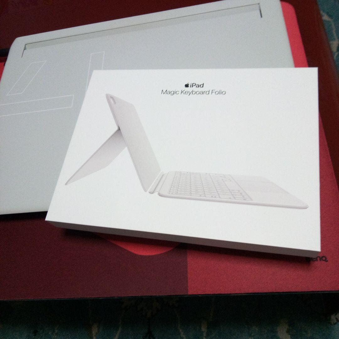iPad Magic Keyboard Folio ホワイト、US配列