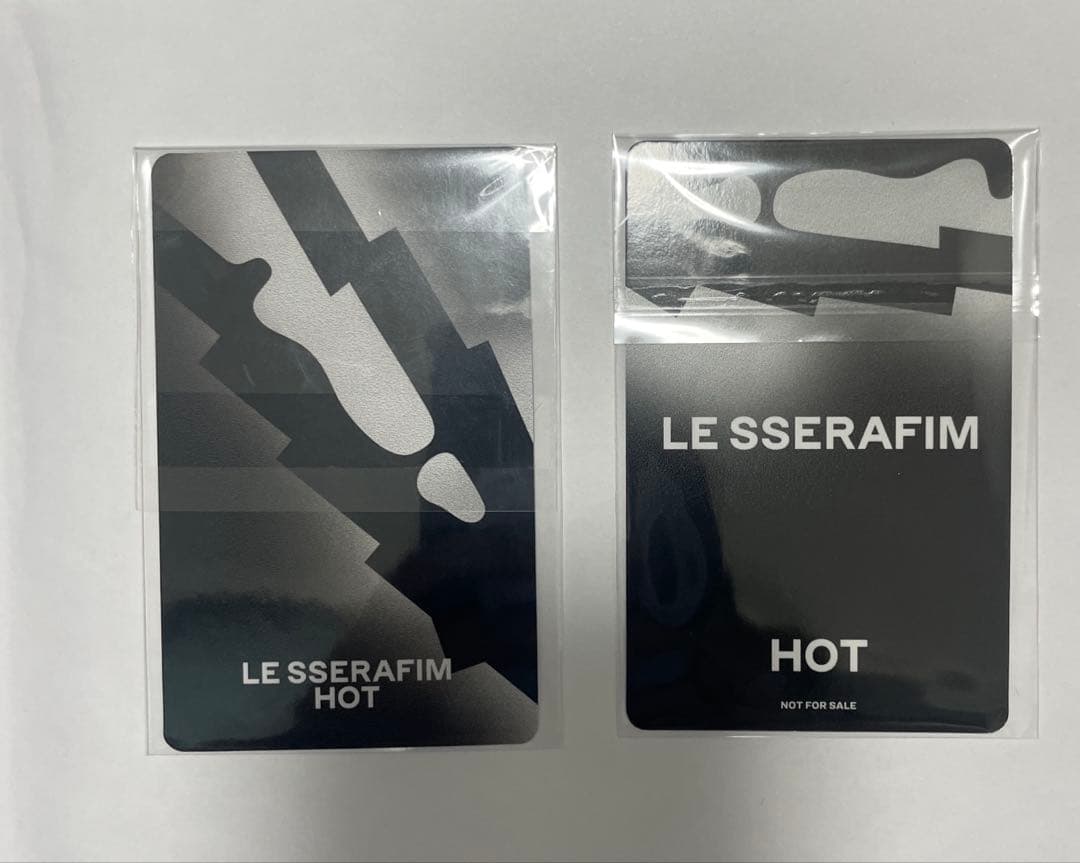 LE SSERAFIM 　ルセラフィム カズハ　直筆サイン　ユニバ　ウィバ