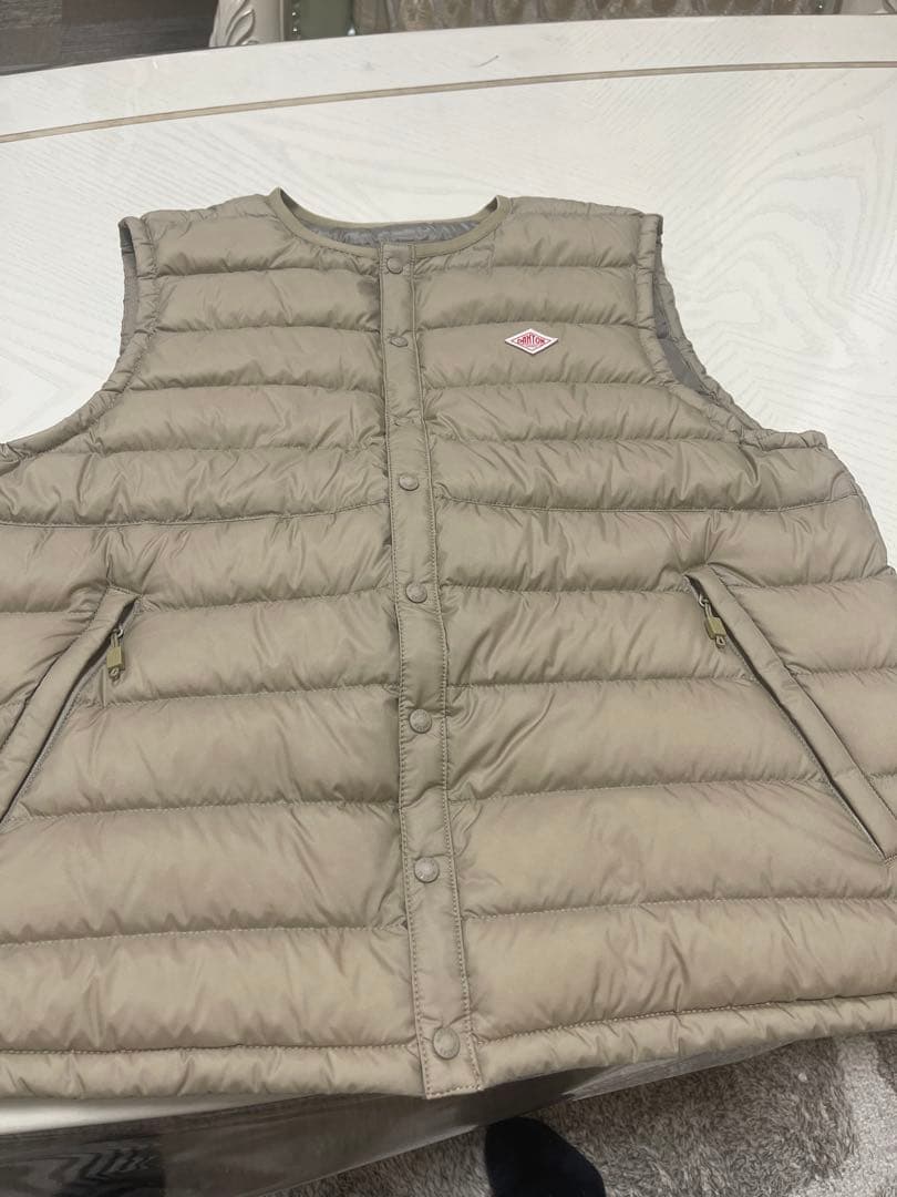 DANTON ベージュ ダウンベスト Mサイズ　一回しか