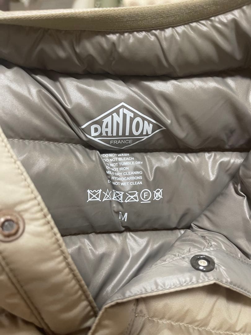 DANTON ベージュ ダウンベスト Mサイズ　一回しか