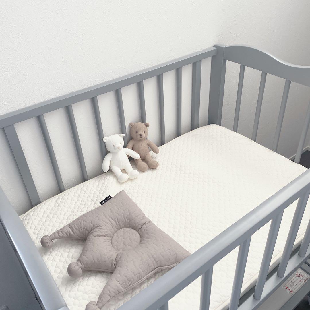 ベビーベッド　日本製　グレー　キンタロー　マットレス2枚付