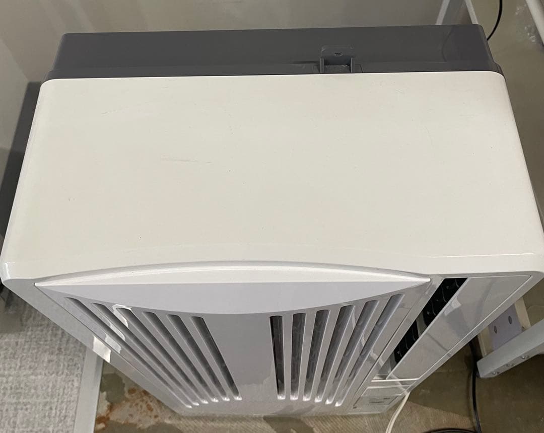 P*V様 KOIZUMI 窓用エアコン KAW-1692 2019年製