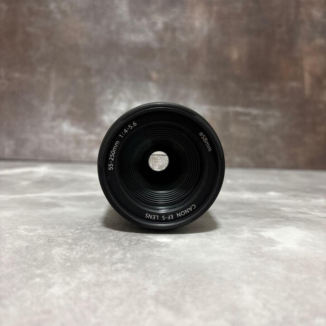【極上品・完動品】Canon EF-S 55-250mm F4-5.6 IS