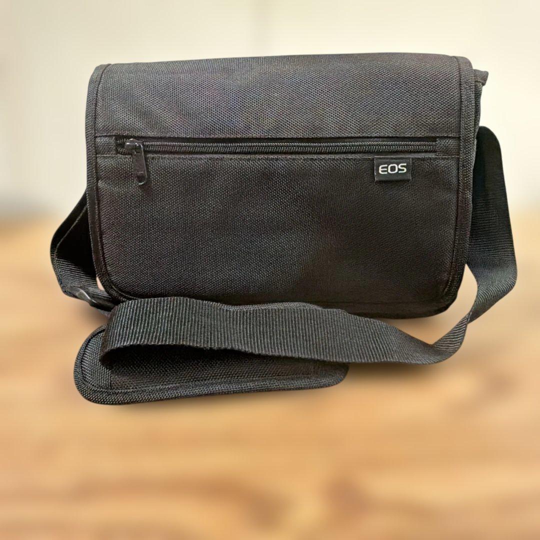 Canon 70D おまけ多数　キャノン　一眼レフ　カメラ