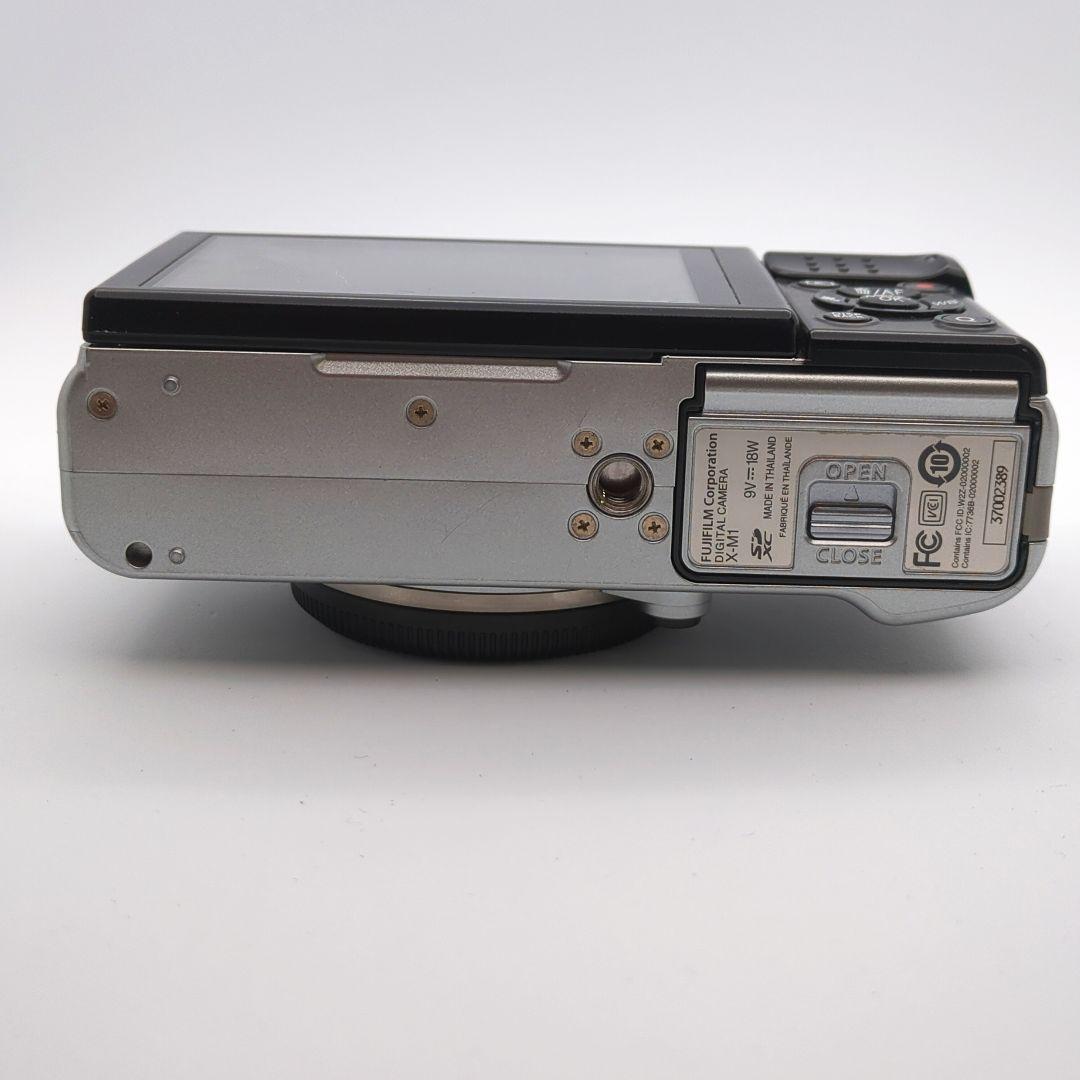 FUJIFILM ミラーレス一眼 ダブルレンズキット X-M1