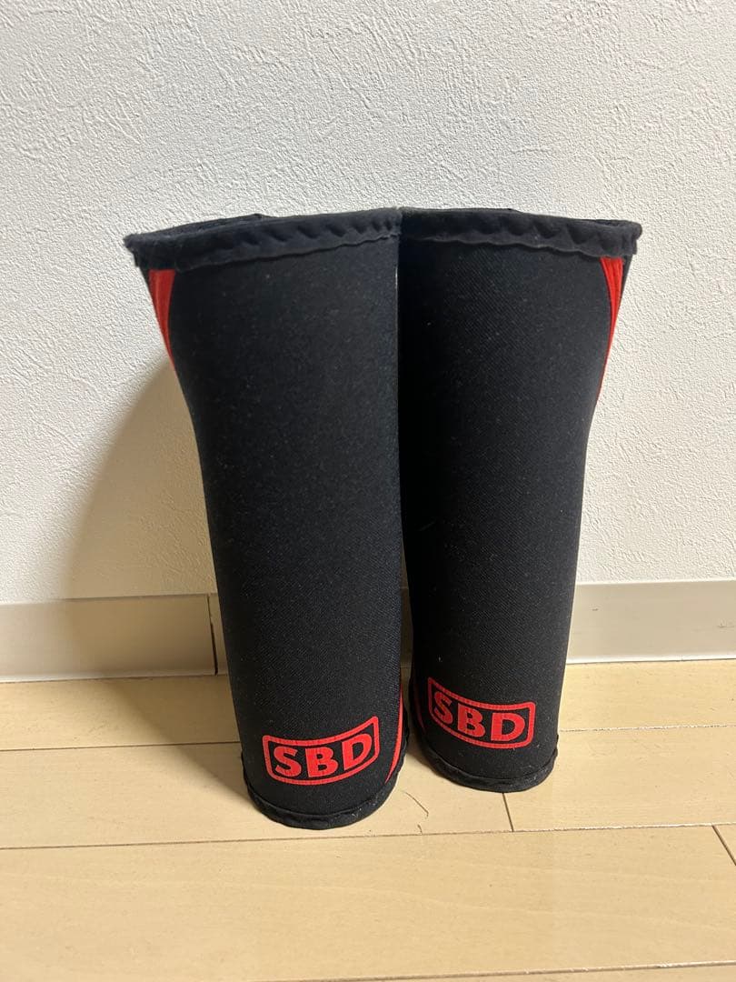 SBD ニースリーブ Lサイズ ブラック/レッド