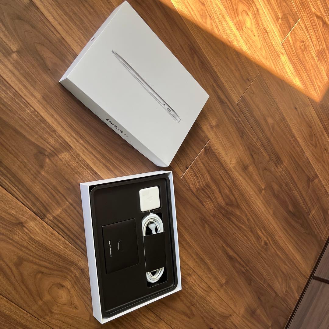 MacBook本体 MacBookAir (13-inch, Early 2014)