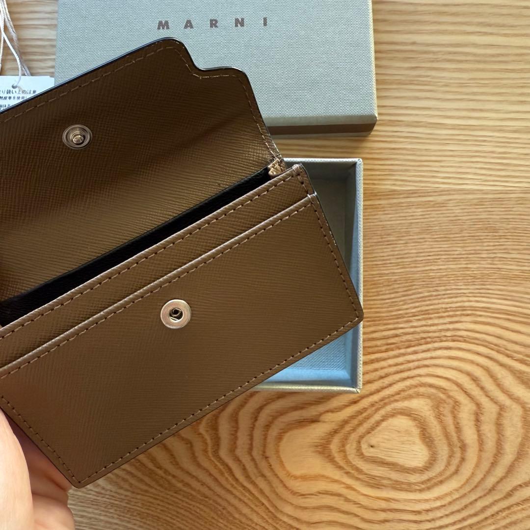 3月末までの出品！美品！公式販売終了カラー　マルニ　カードケース　名刺入れ