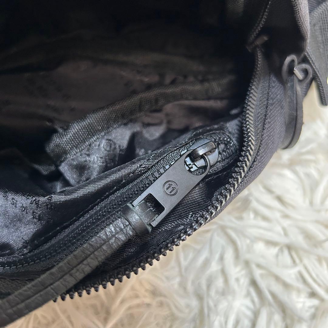 ✨ Maison Margiela メゾンマルジェラ　ポーチ　ボディバッグ　黒