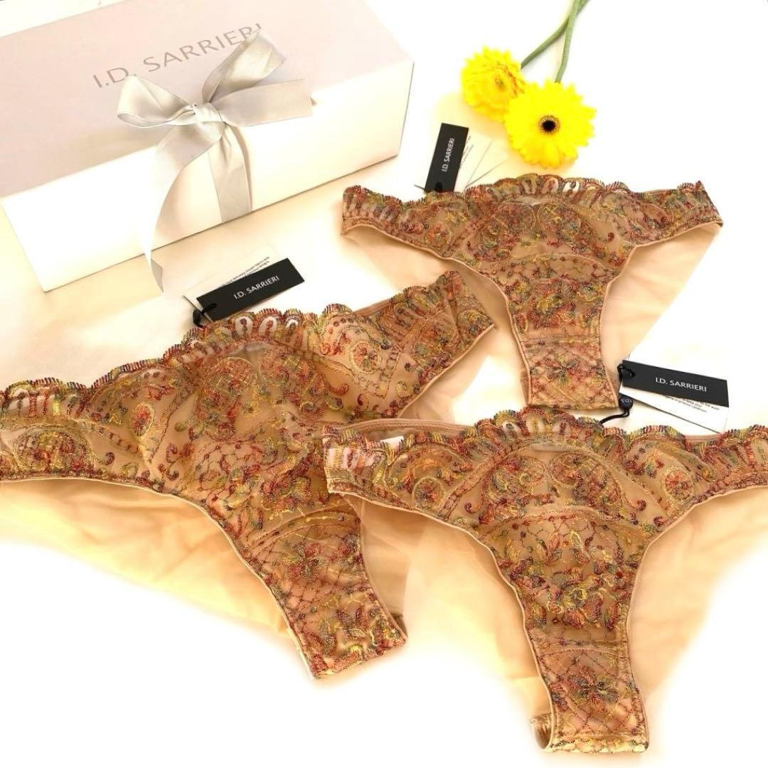 ⭐︎最高級ランジェリーi.d.sarrieriヌードベージュの煌びやな刺繍ショーツ