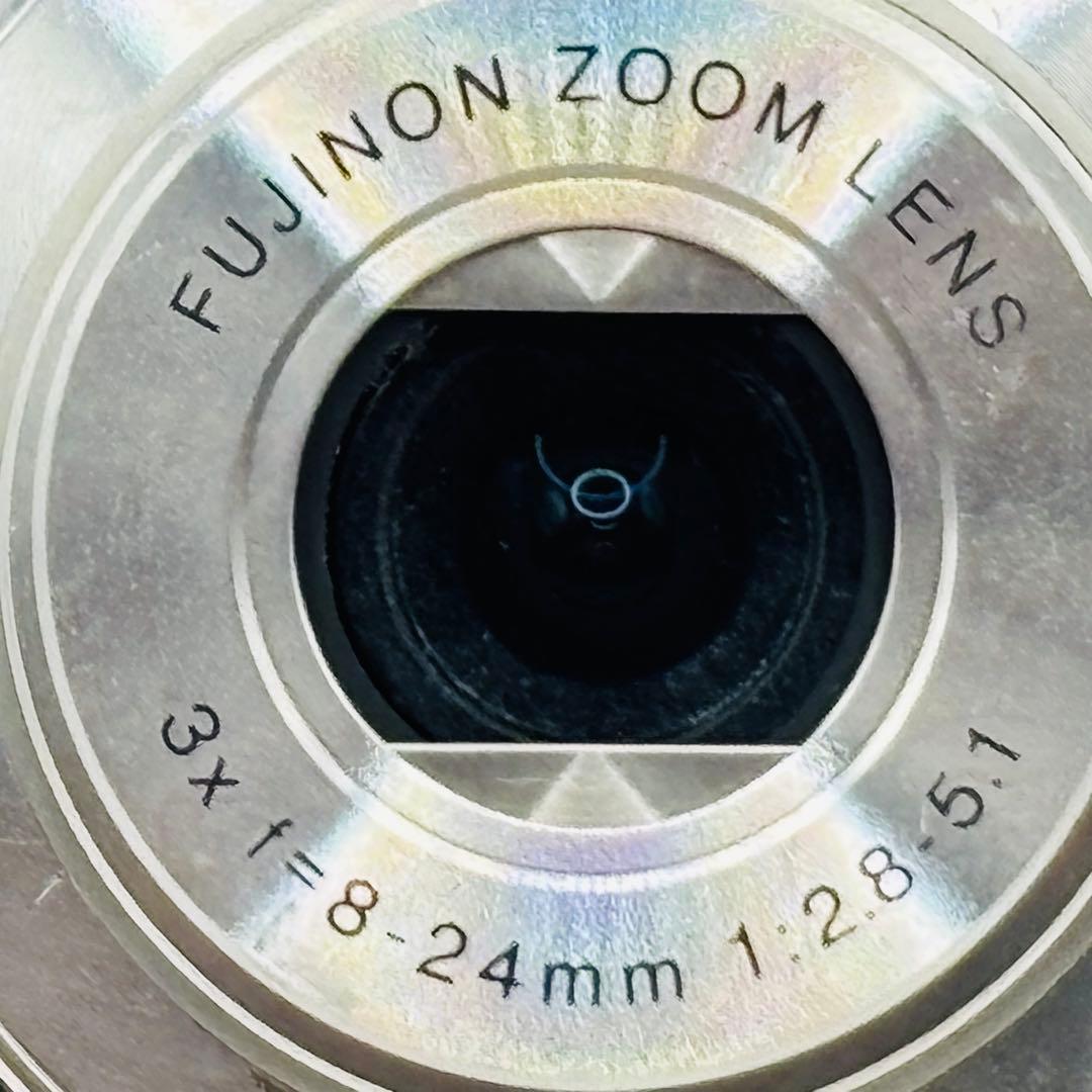 動作確認済み　FUJIFILM FinePix F50fd デジタルカメラ