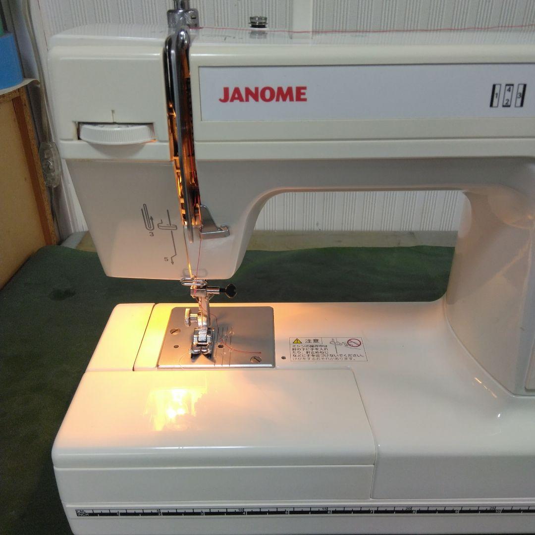 蛇の目ミシン、LC-7500型。