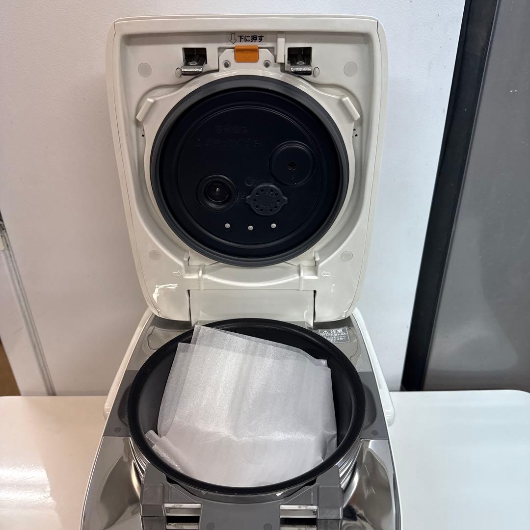 Zojirushi 圧力IH炊飯ジャーNW-LA10 2020年製