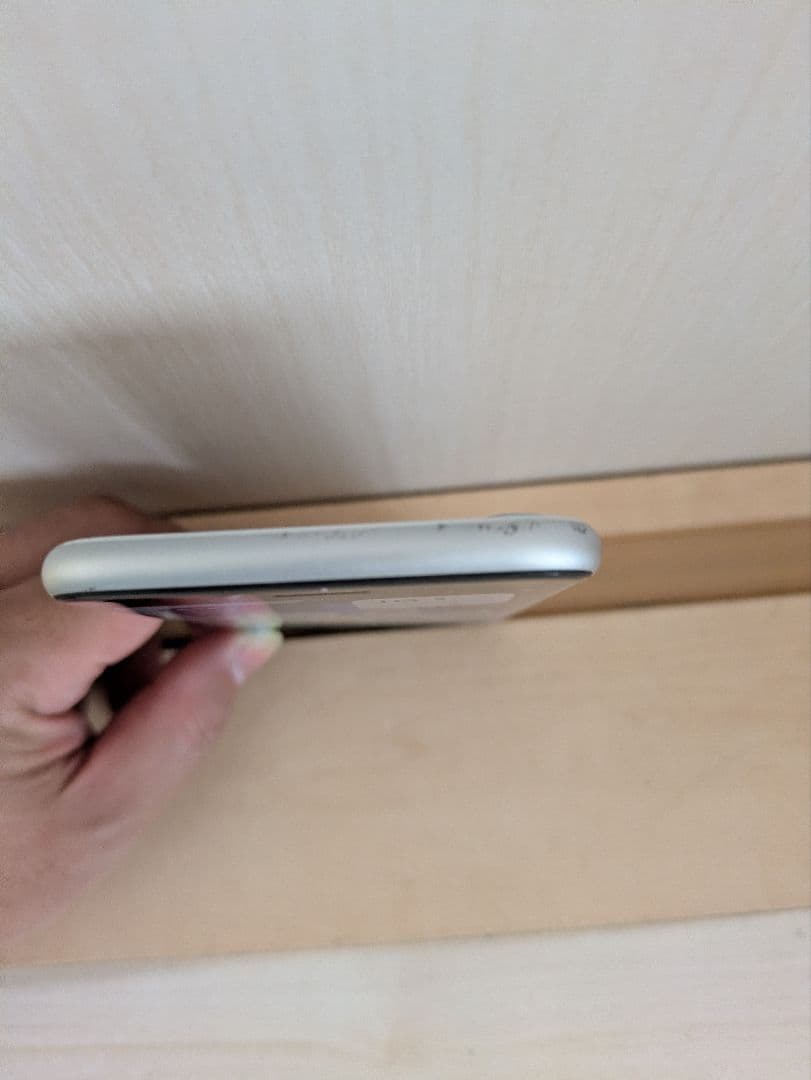 【★格安★】Apple iPhone SE (第2世代) ホワイト