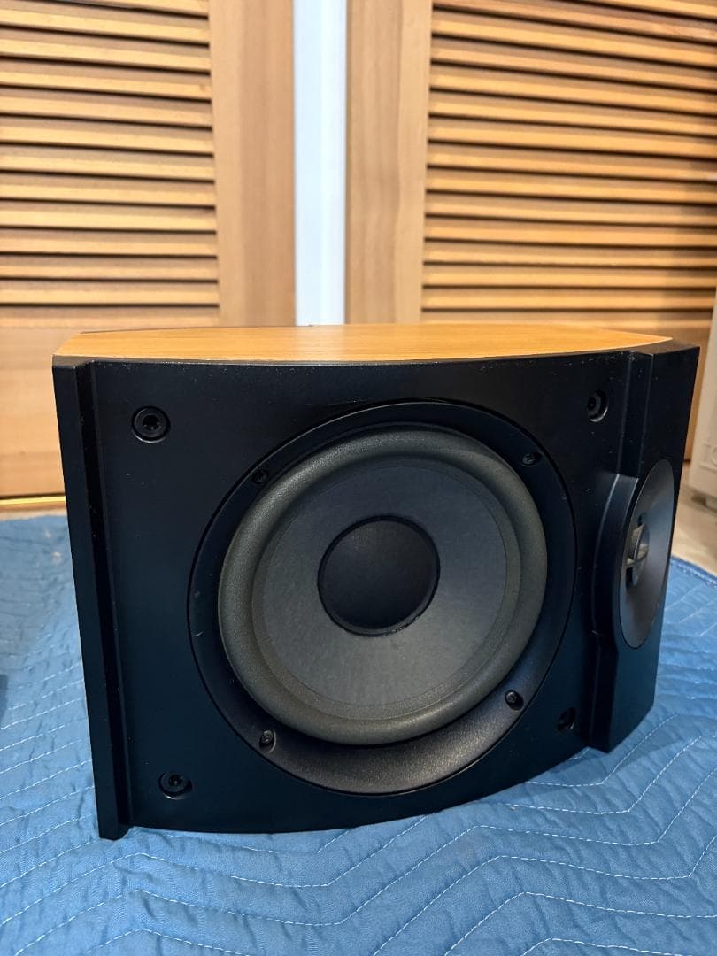 【美品】BOSE 301v SPEAKER ペア 【おまけ付き】
