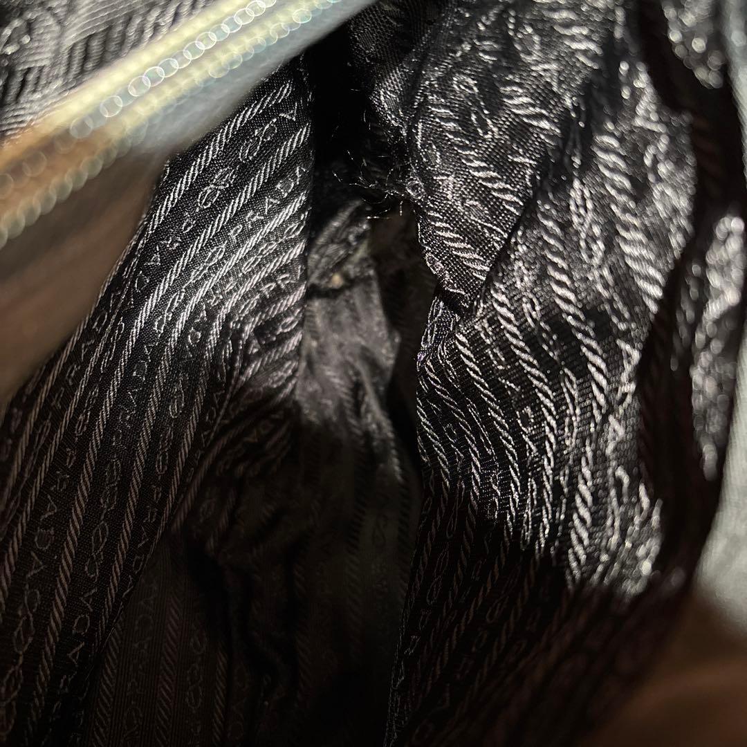 PRADA ブラックトートバッグ