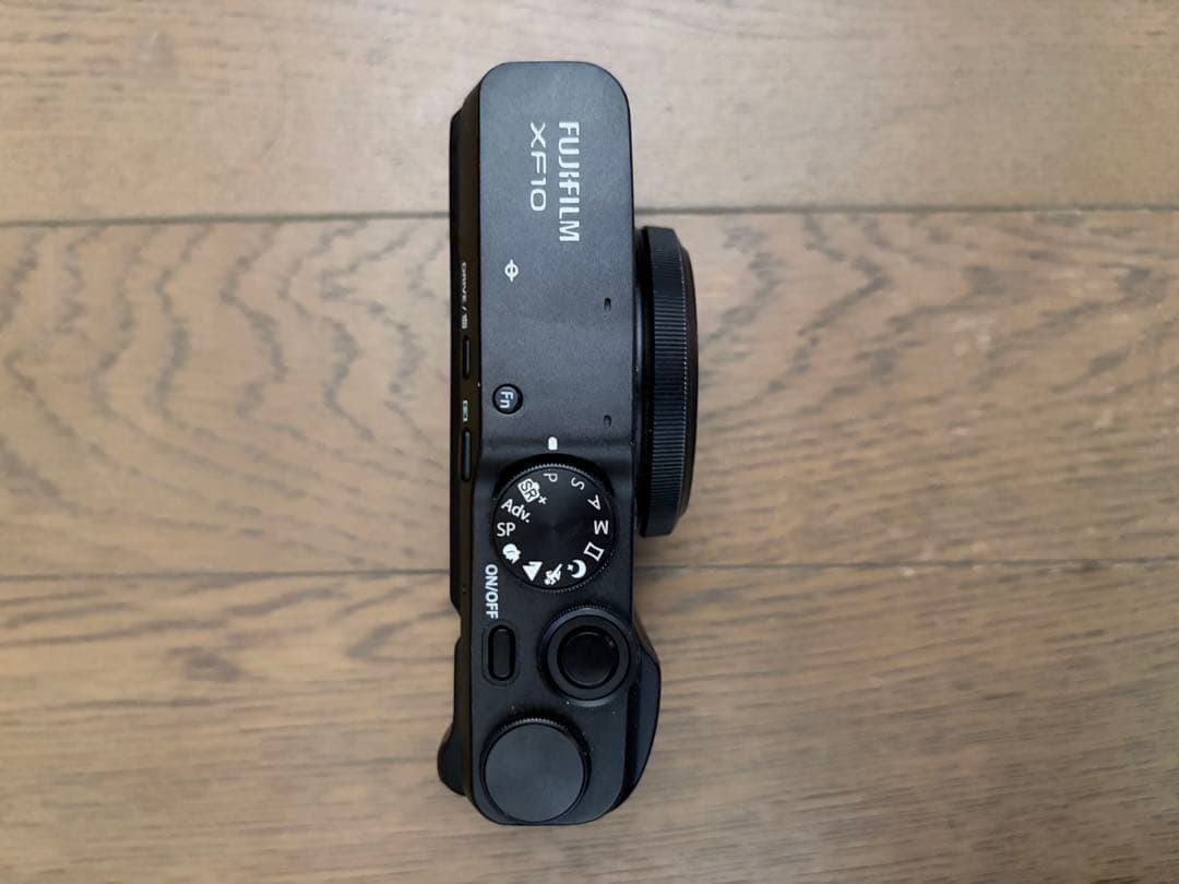 FUJIFILM X100 コンパクトデジタルカメラ