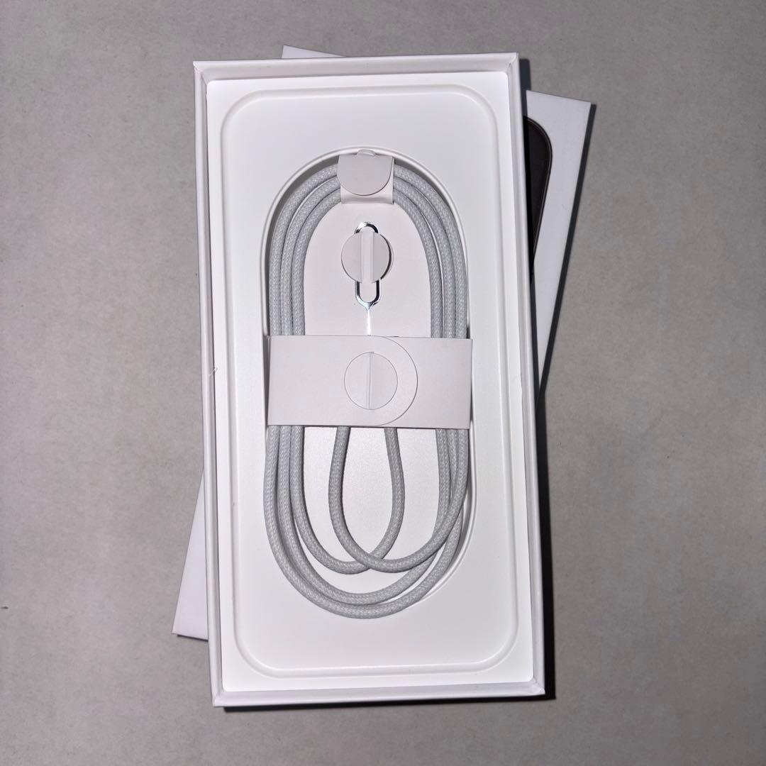 【極美品】iPhone 16 ProMax256GB （米国版・SIMフリー）