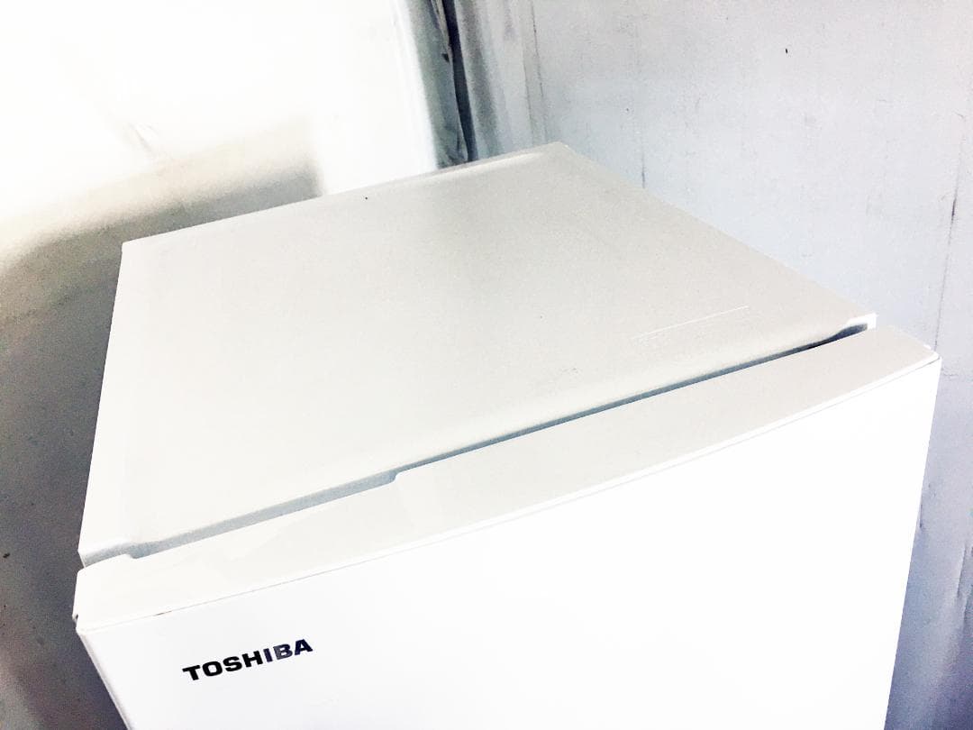 ト★美品中古★東芝 170L 冷蔵庫 【GR-R17BS-W】EOFU