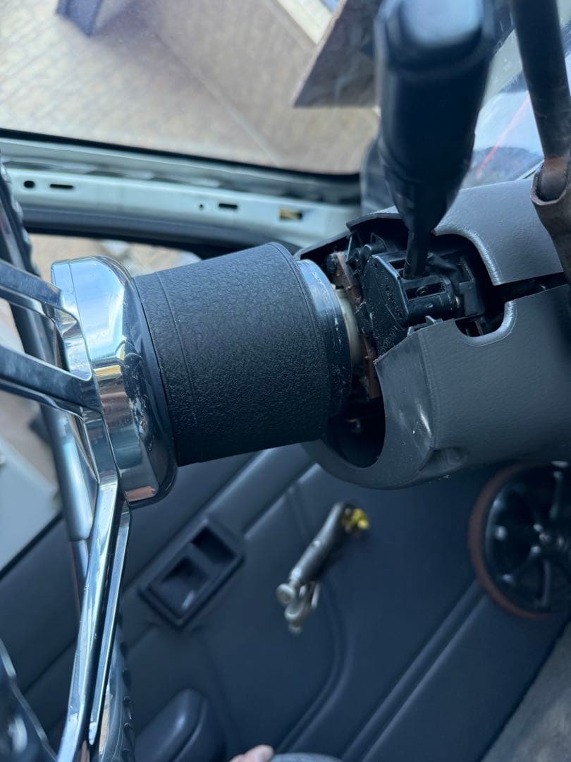 ビレットスペシャリティーズ　ステアリング