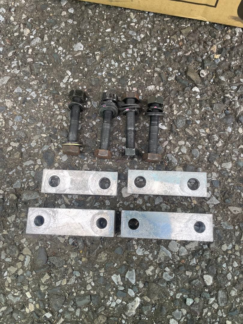 ハイエース200系　フロントダウンブロック　ジムインダストーリー製