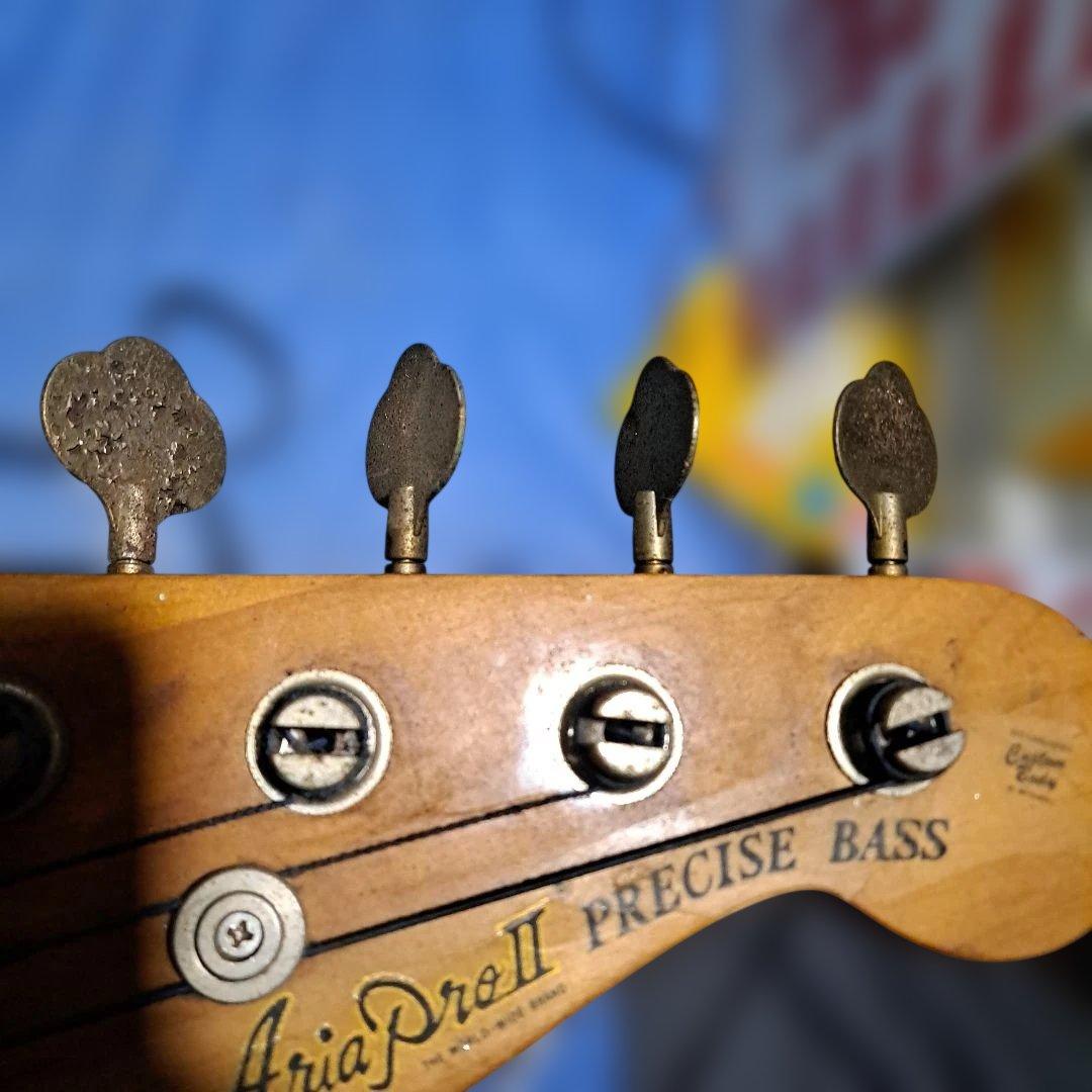 エレキベース ナチュラルウッド