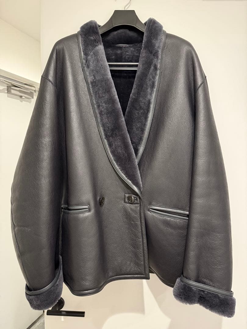 最終値下げ【未使用】値下げLOEFF ムートンレザージャケット　Lサイズ