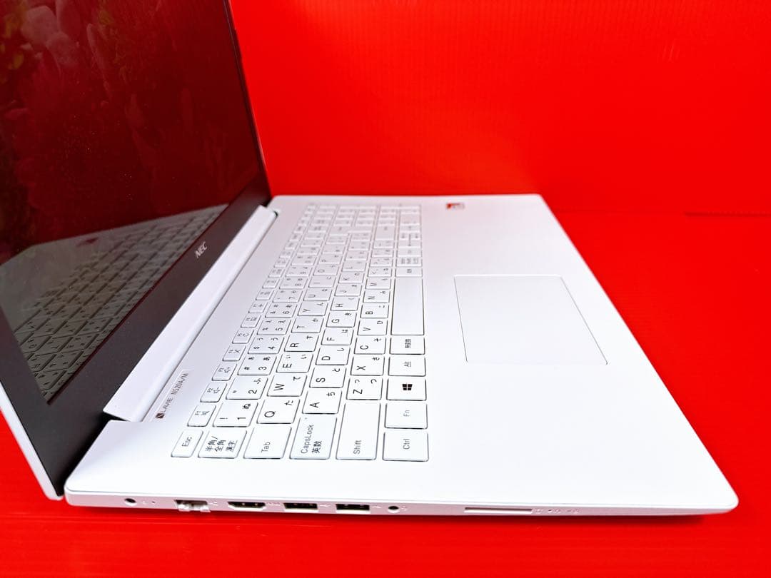 【超美品】すぐ使える！NEC LAVIE SSD搭載 Windows11