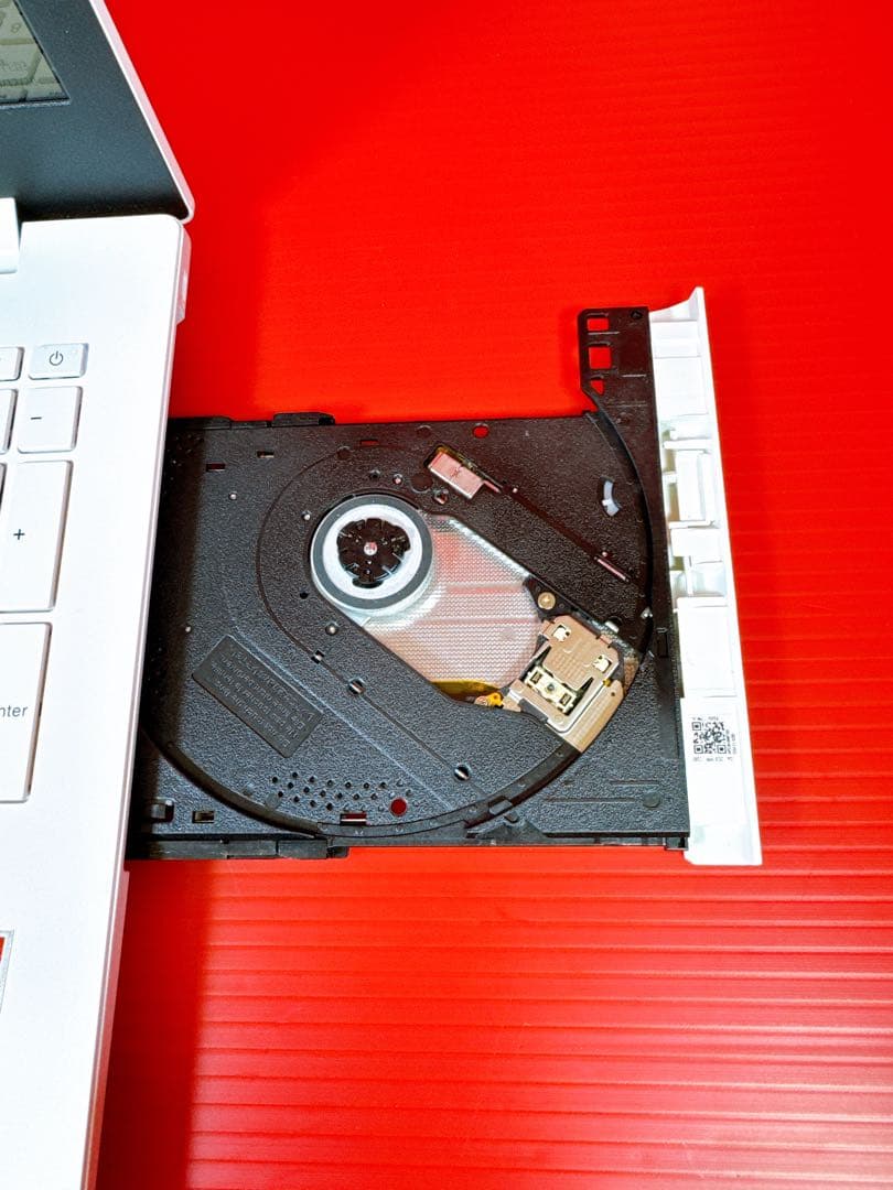 【超美品】すぐ使える！NEC LAVIE SSD搭載 Windows11