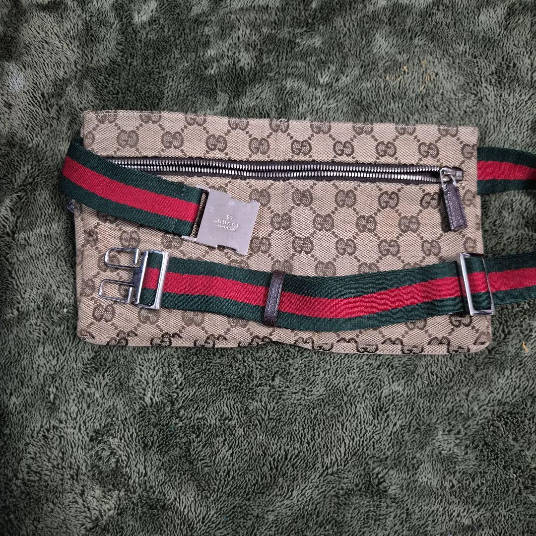 GUCCI ボディバッグ　ウエストポーチ　未使用　汚れ有り　男女兼用