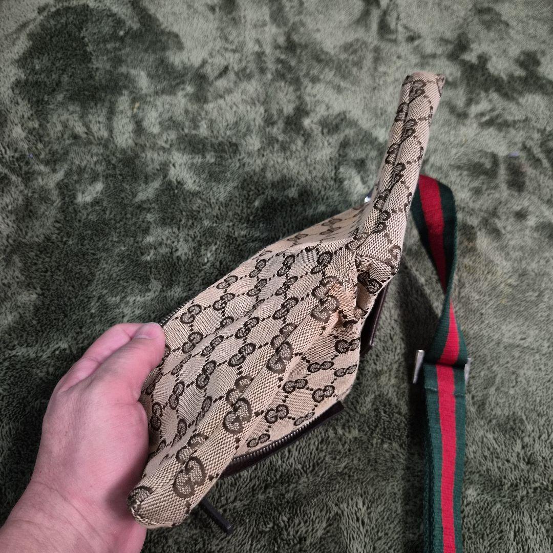 GUCCI ボディバッグ　ウエストポーチ　未使用　汚れ有り　男女兼用