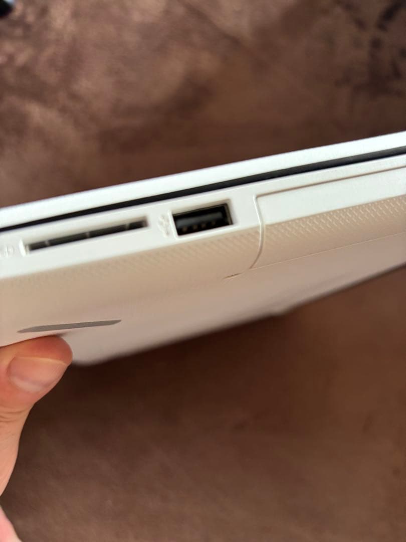 HPノートパソコン　15-bs008TU